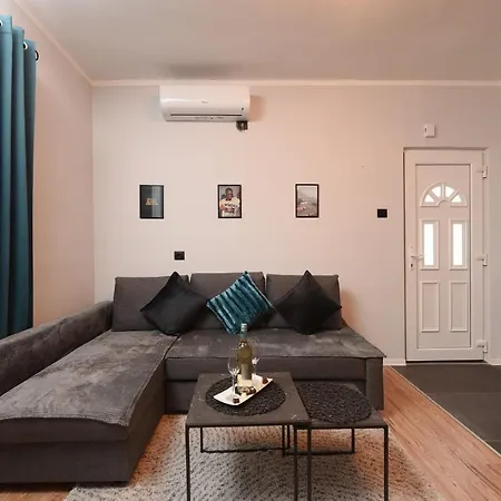 Ascend Apartman